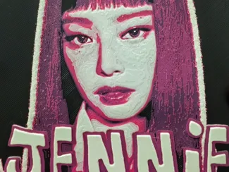 Jennie-Chroma canvas