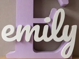 LETRA INICIA CON NOMBRE EMILY