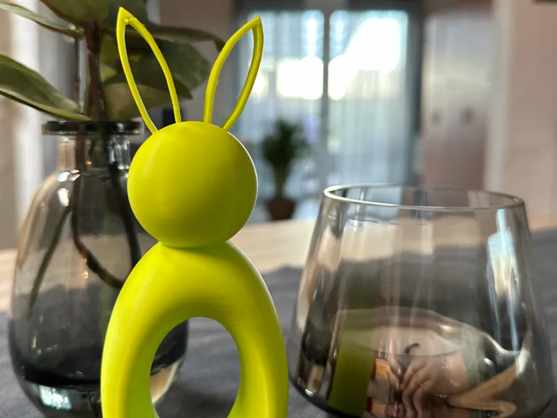 Easter bunny (Oval Center)