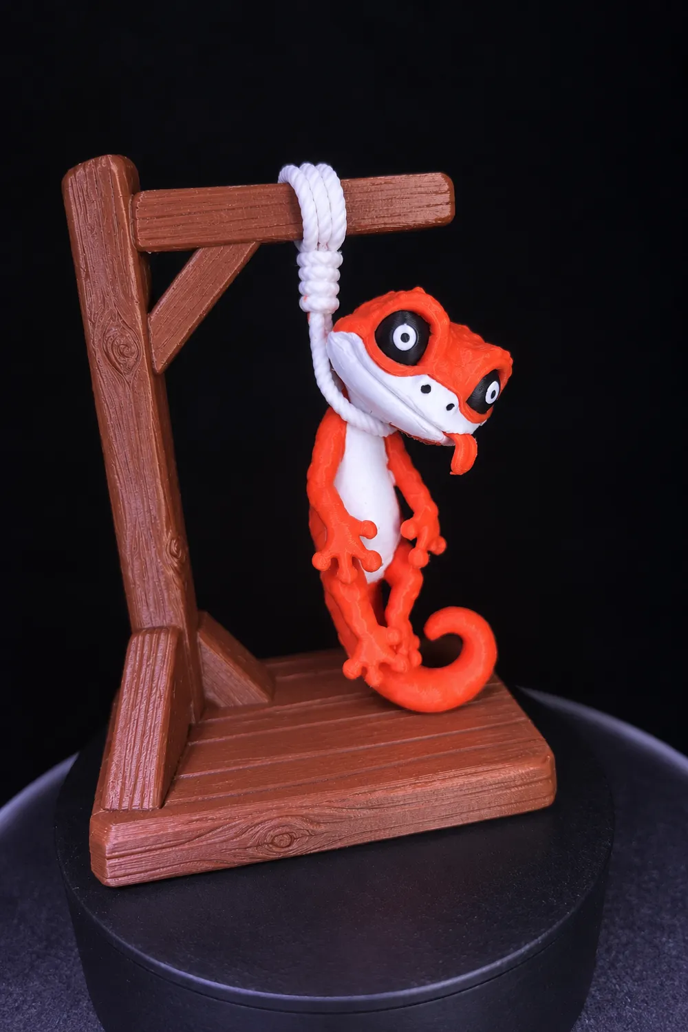 Gecko on Gallows - Dark Humor - Free 3D Print Model - MakerWorld