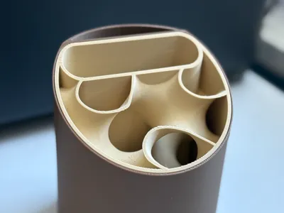 Gyroid desk organizer