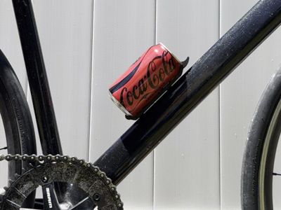 12 oz Can Bottle Cage Clip