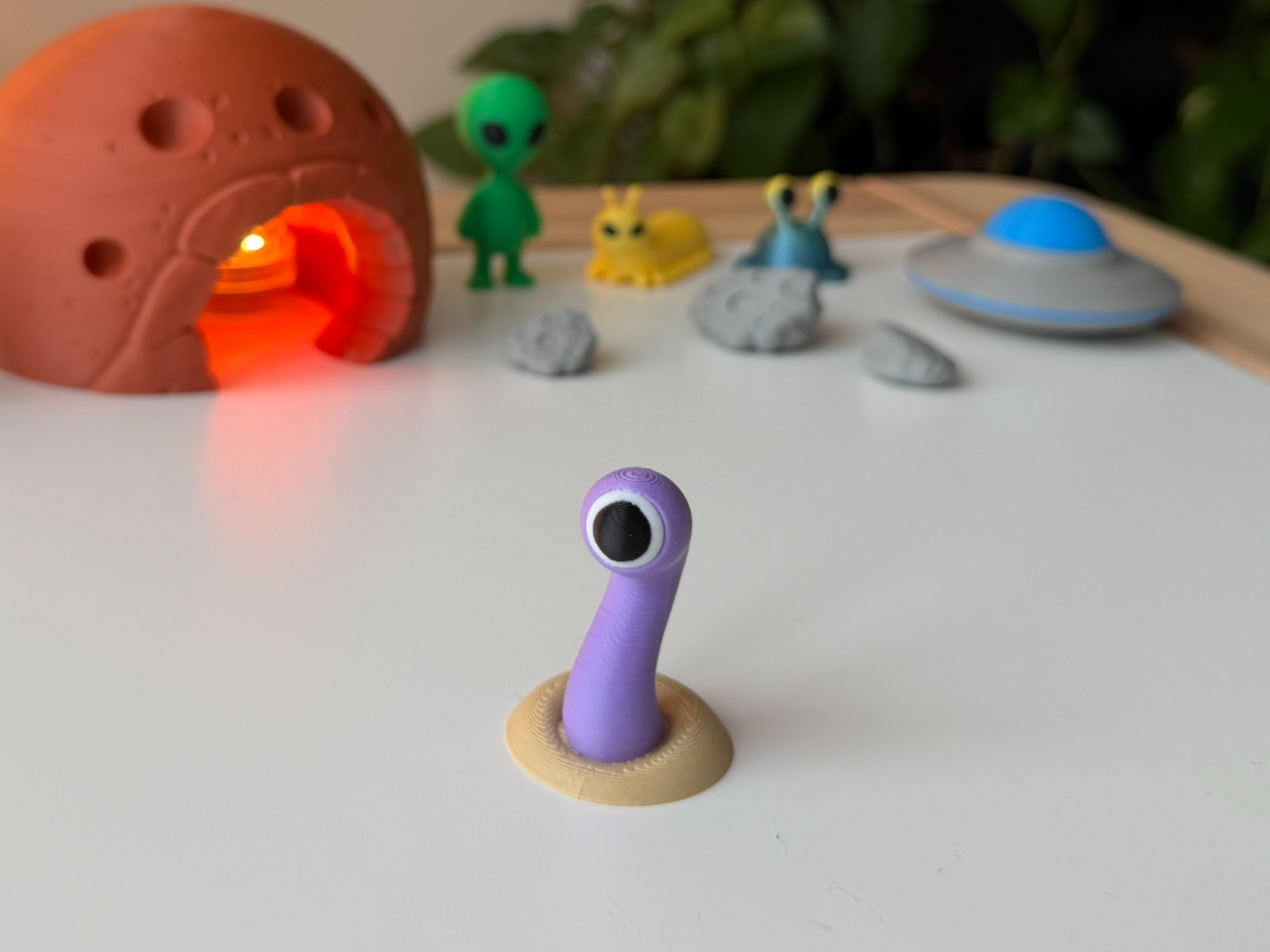 Worm Alien - "Pip"