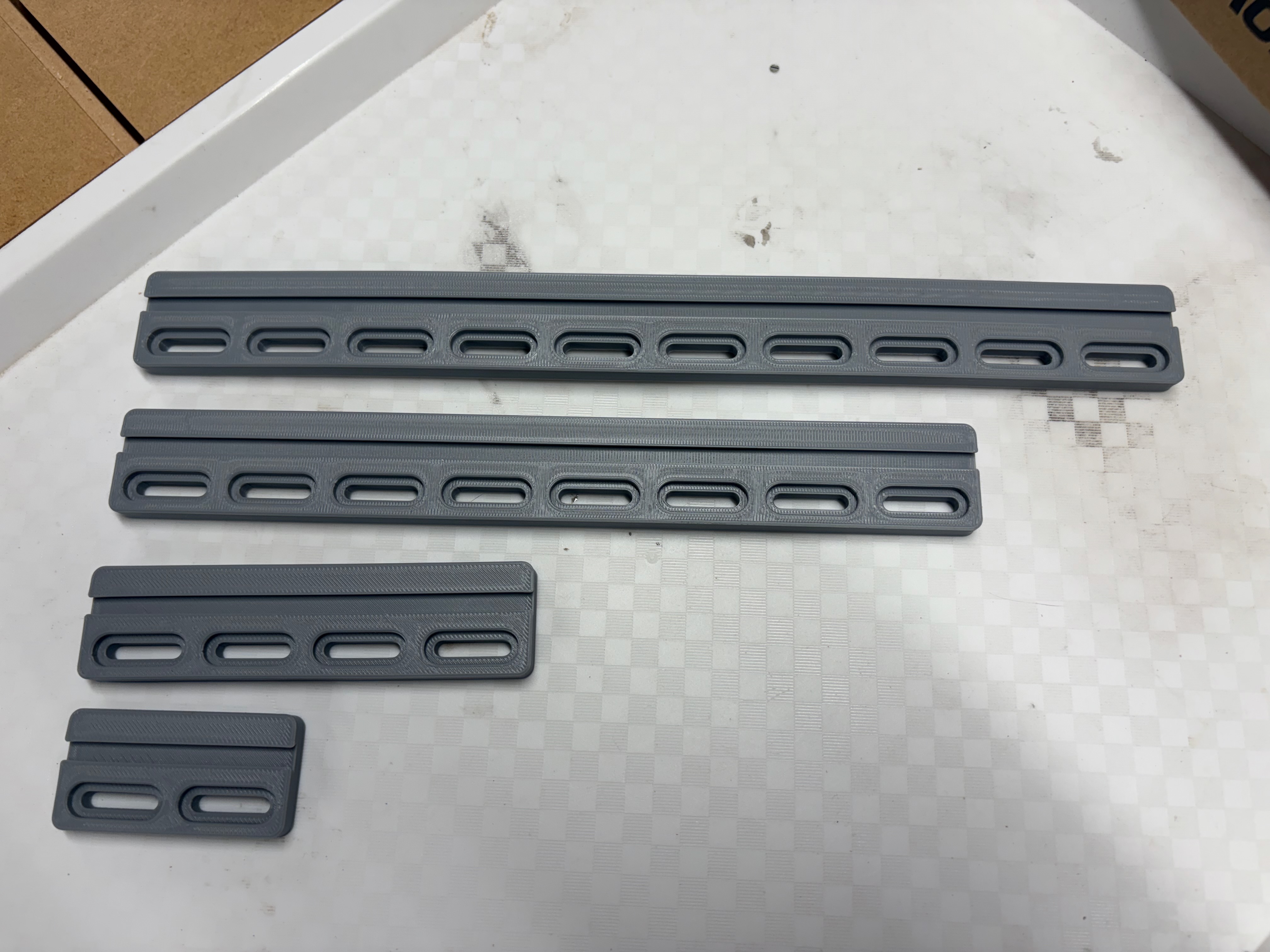 Miniatura 2 do modelo 3D Socket Rail/Holder - Toolgrid - No Gaps