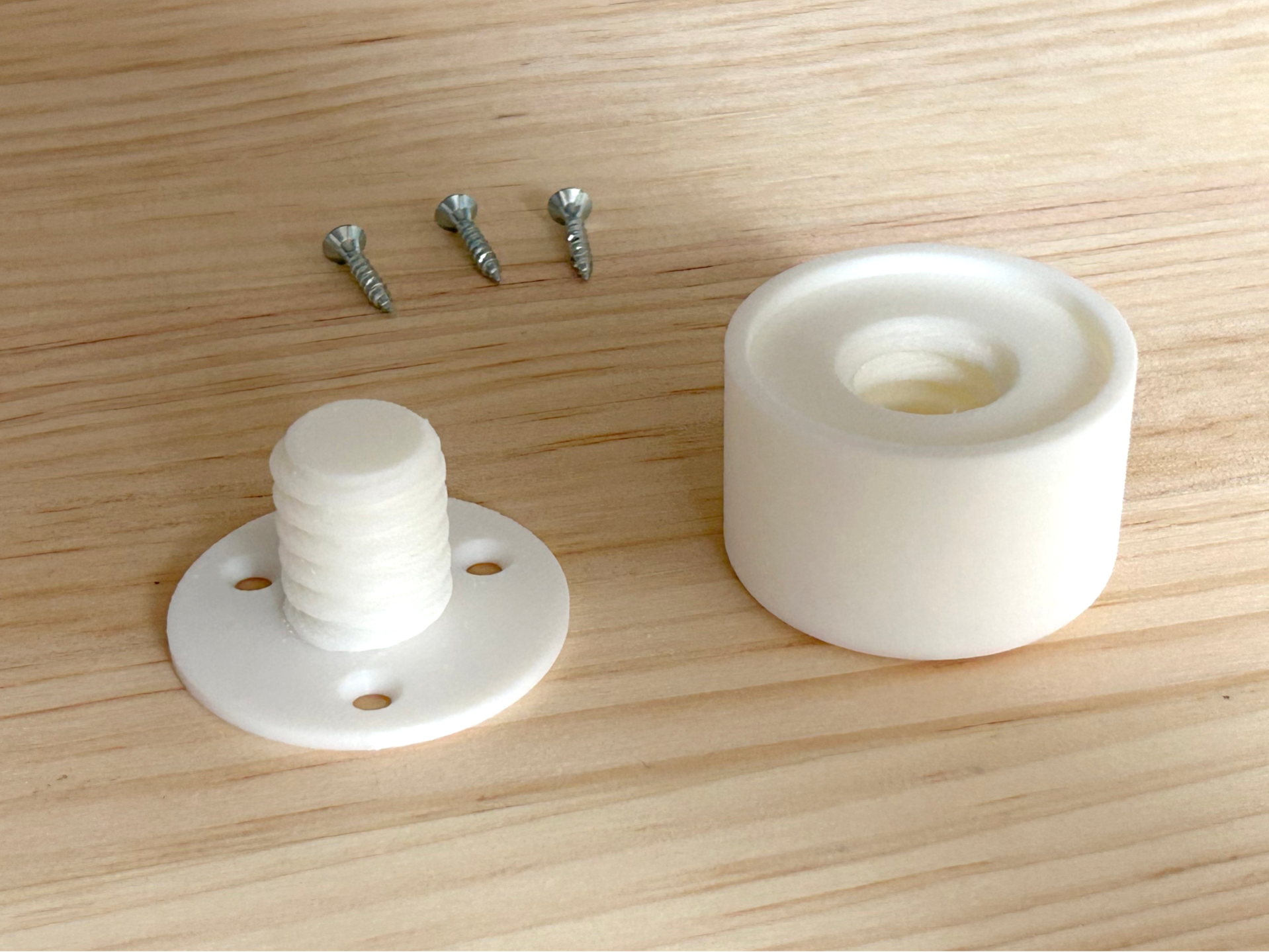 Adjustable furniture leg