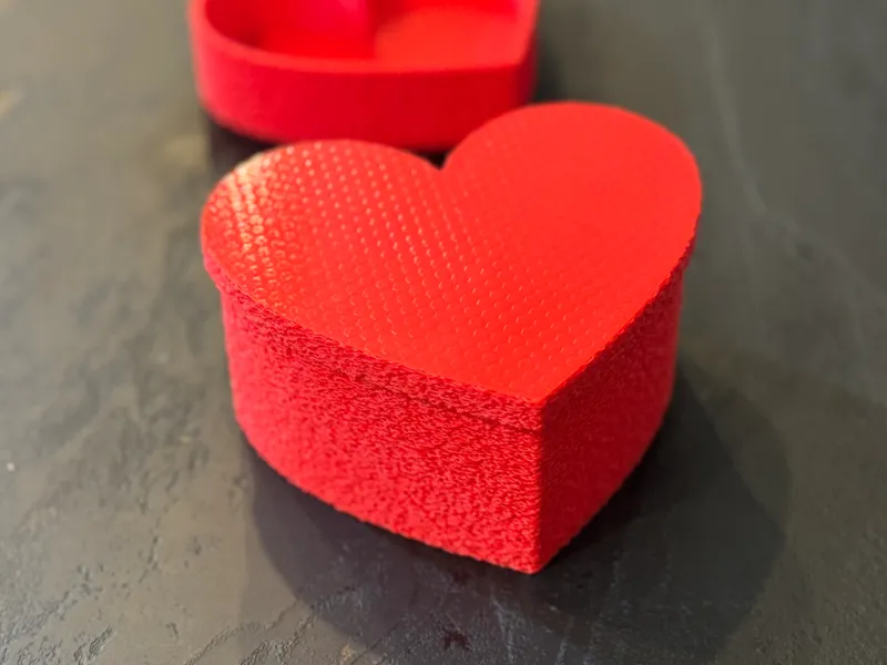 Simple heart-shaped box