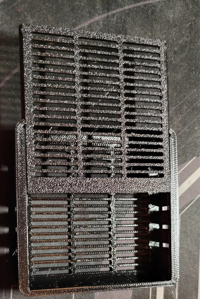 Simple and Material-Efficient Dry Box