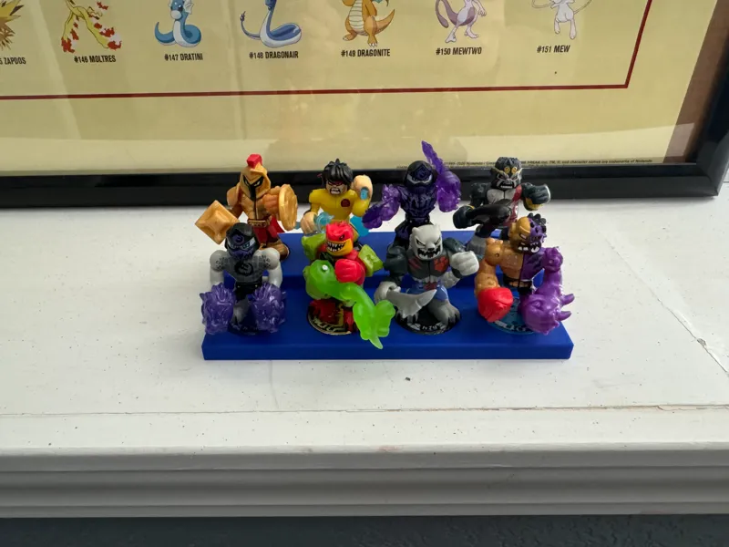 Akedo Display Shelf