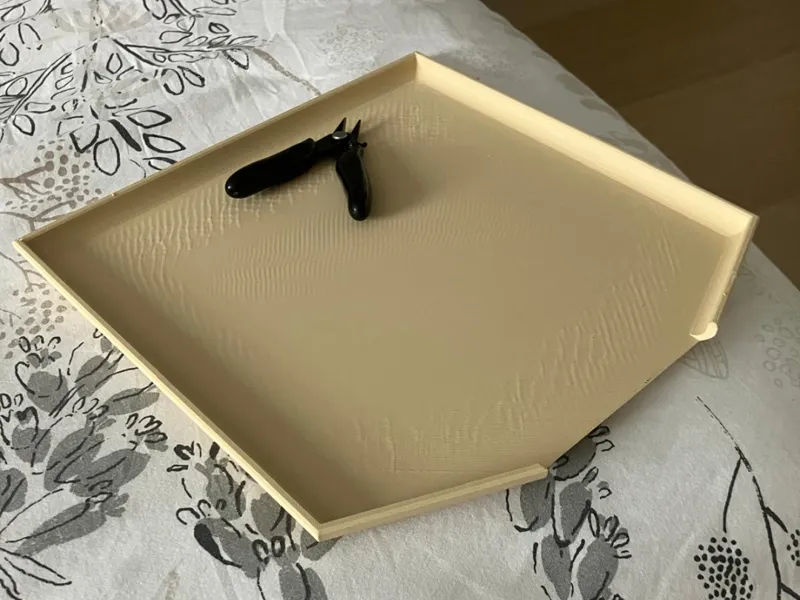 Work plate with throwing hole