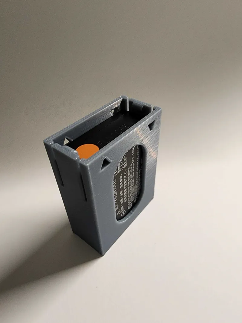 Fuji NP-W126(S) battery clip with charge indicator