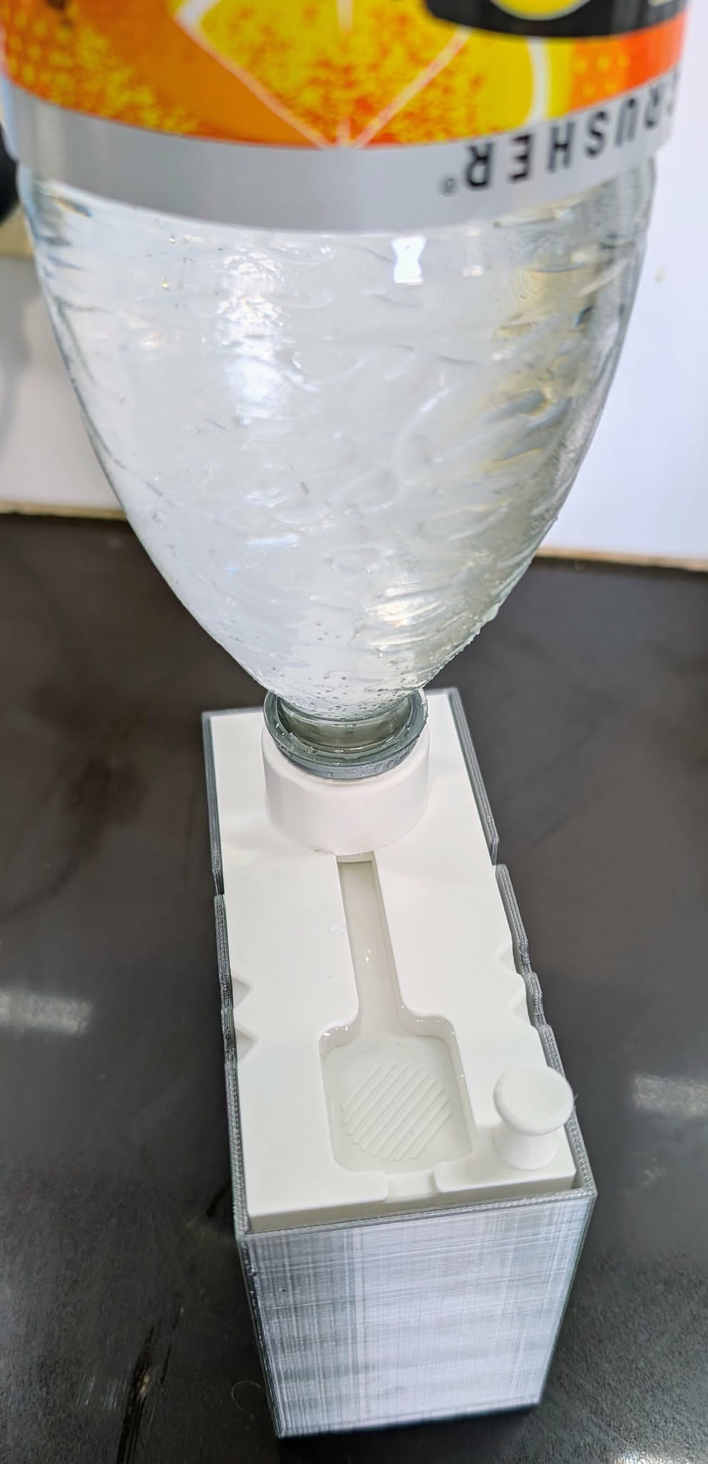 Miniatura 2 do modelo 3D 美术生水彩画笔洗笔器
