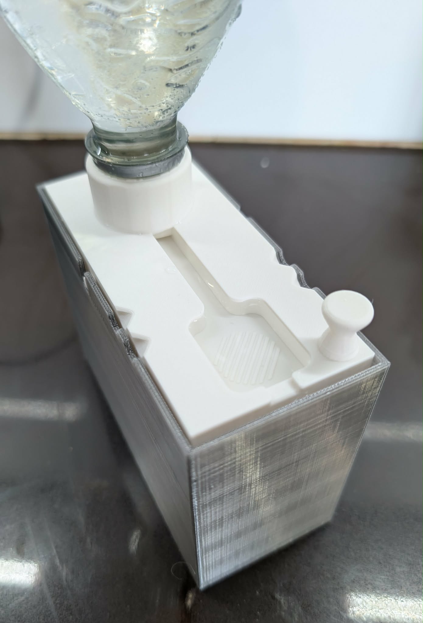 Miniatura 3 do modelo 3D 美术生水彩画笔洗笔器