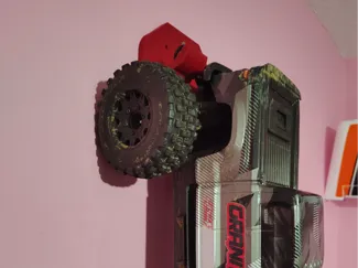 Arrma Granite 223s Wall mount