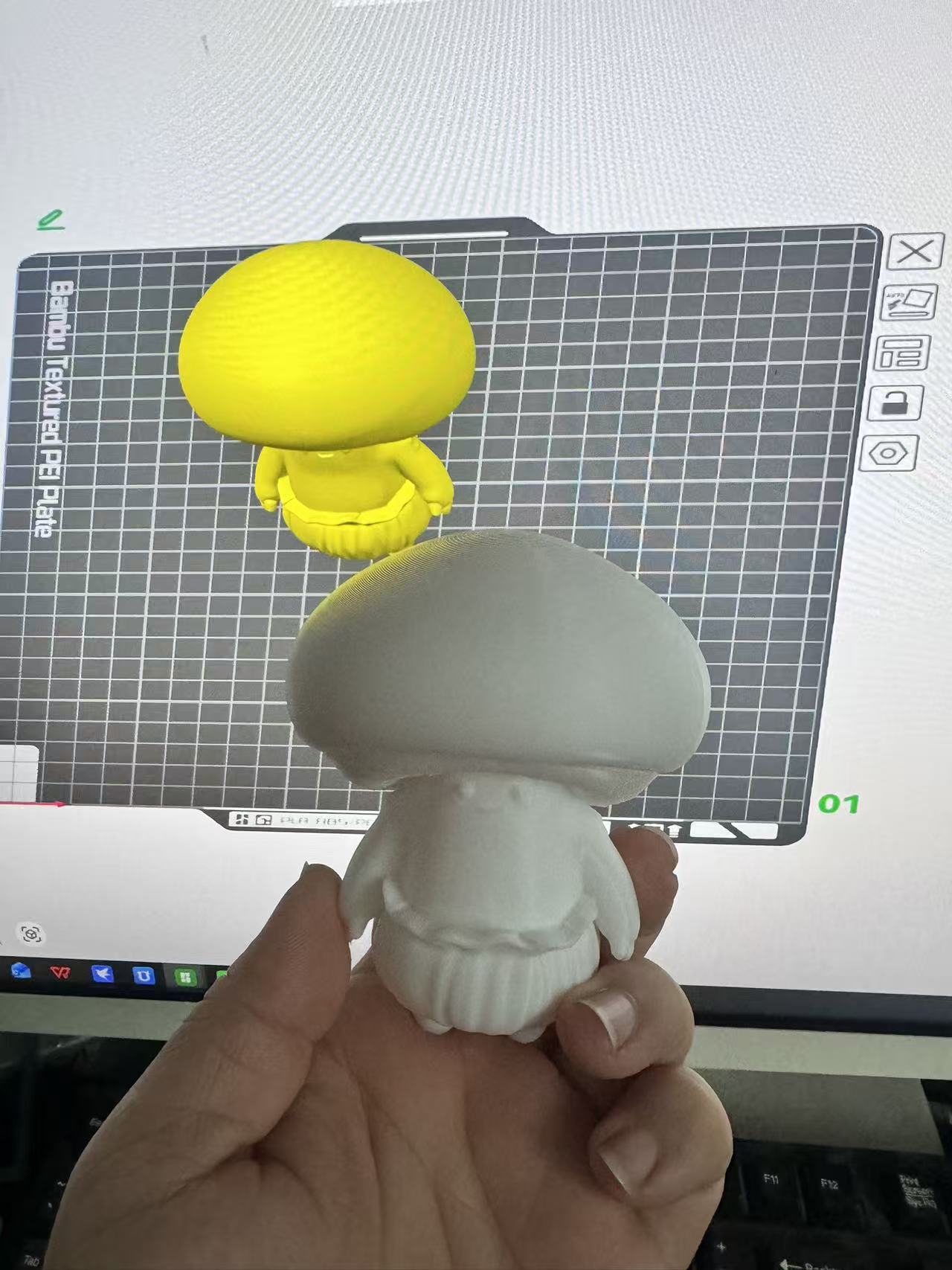 Miniatura 3 do modelo 3D 无限暖暖（菇菇人）全拆件颜色自行搭配 