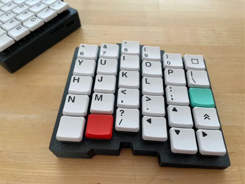 Caldera split keyboard case clippable design