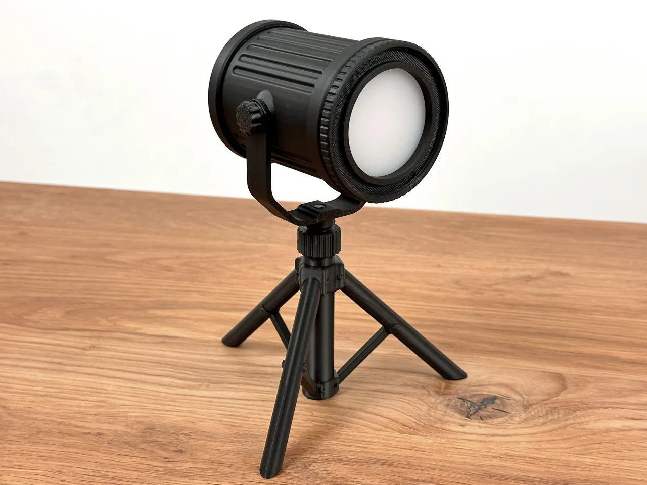 Mini LED Studio Spotlight Lamp / Softbox view 2