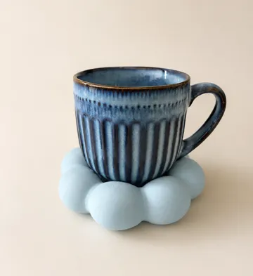 Letrero o emblema decorativo: Puffy Cloud Coaster – Cute Minimal Cup Coaster — vista de referencia 4