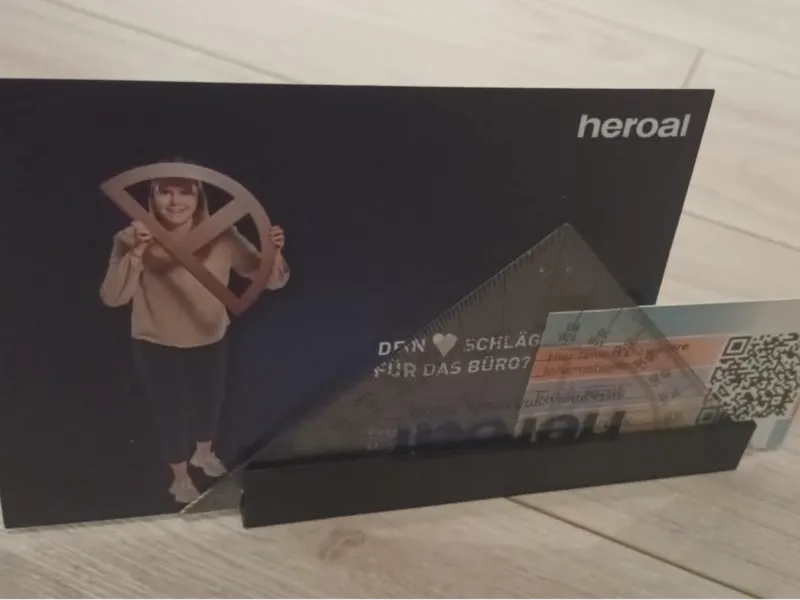 ID-Card & Triangle Display Stand