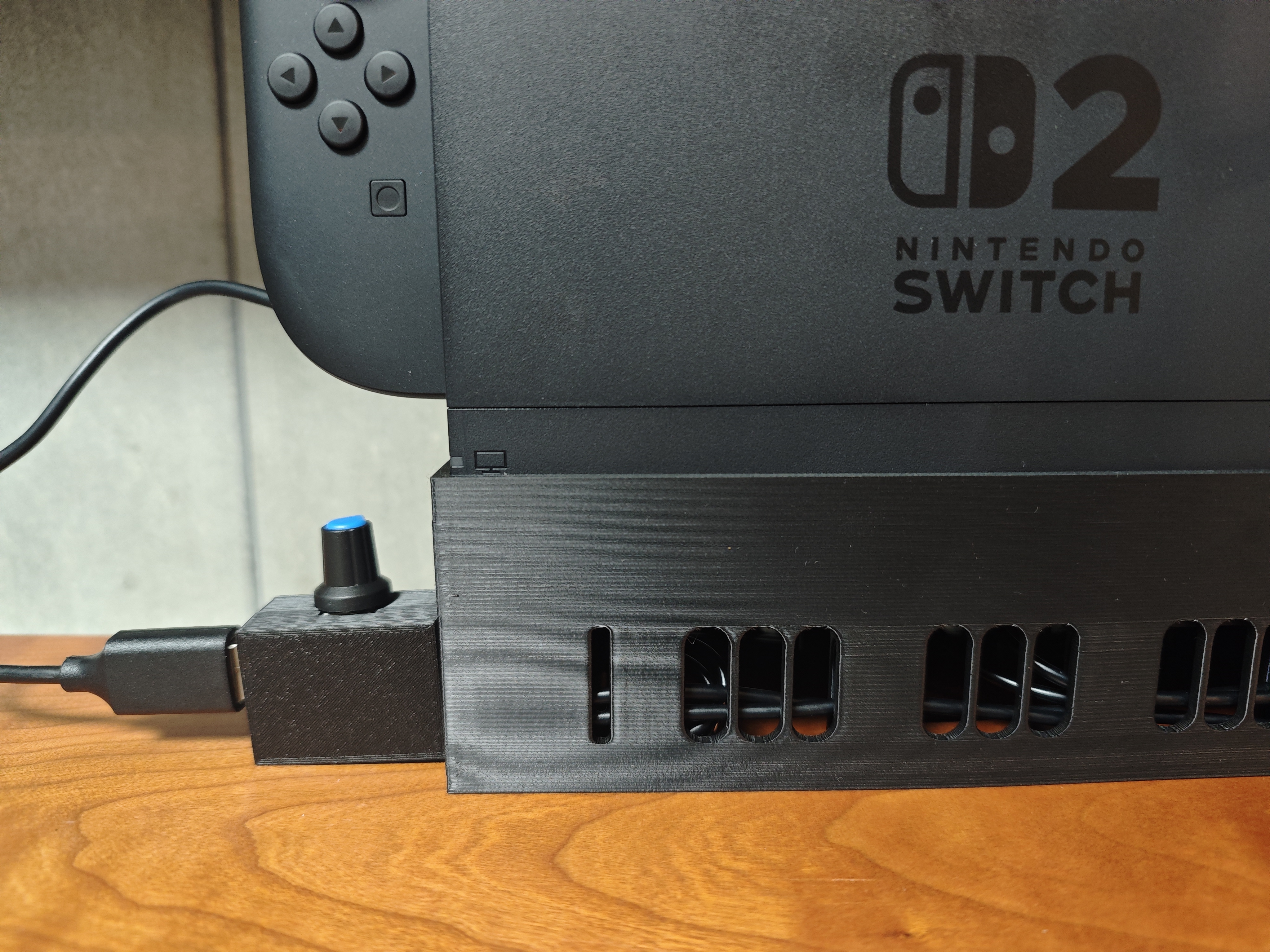 Miniatura 1 do modelo 3D Switch2 主动散热底座支架 - 带风速调节模块