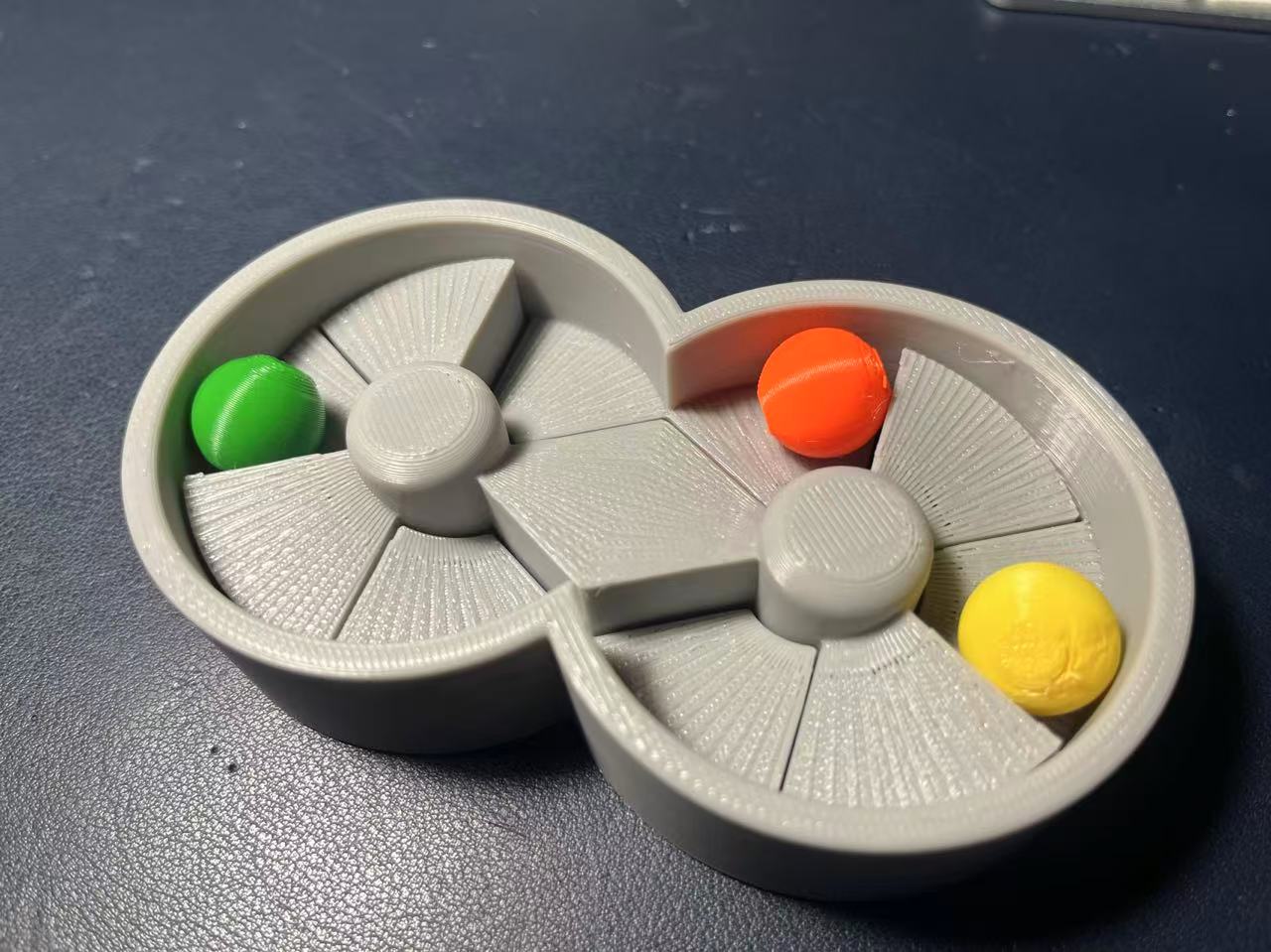 Miniatura 2 do modelo 3D 爬梯滚珠 爬楼梯的小珠子 无限循环  益智玩具 
