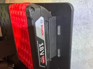 Bosch 18V Skadis Halterung