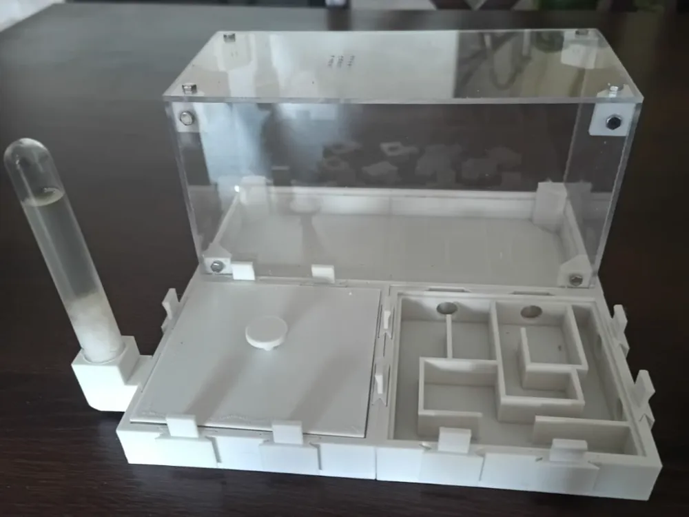 Modelo para impresión 3D: Formicarium. Referencia del modelo original.