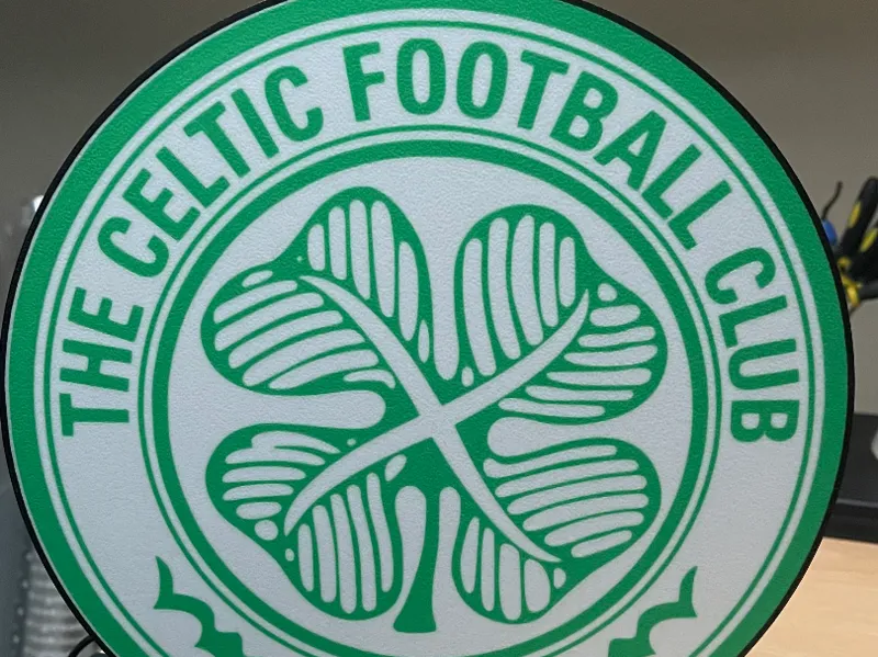 Celtic crest Lightbox