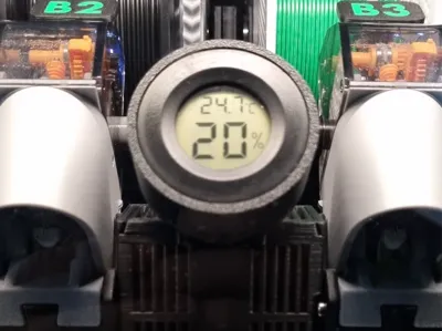 Hygrometer Mount for AMS-Python Silicabox XL