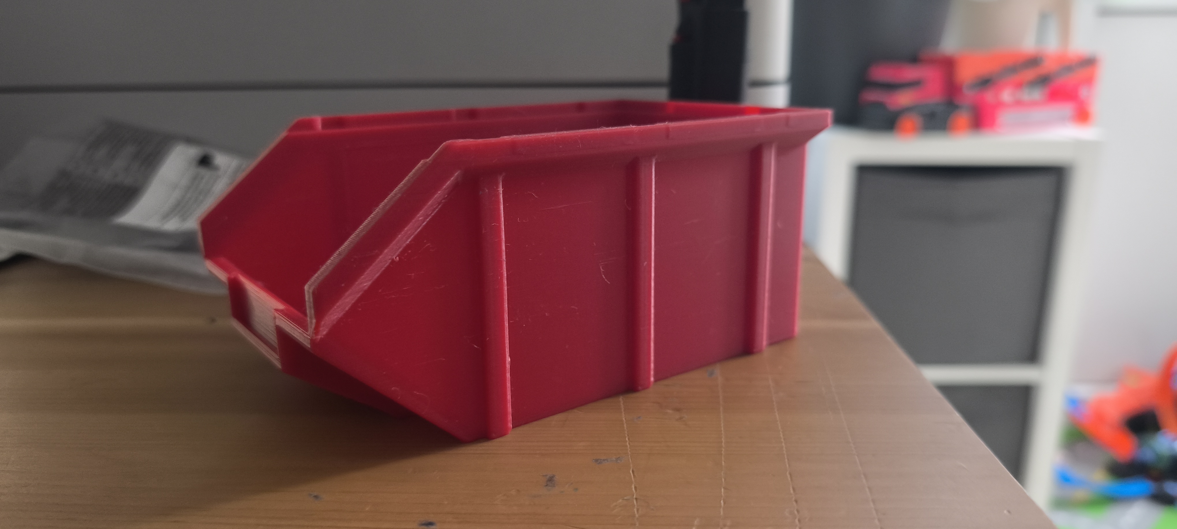 Miniatura 4 do modelo 3D Storage Bin