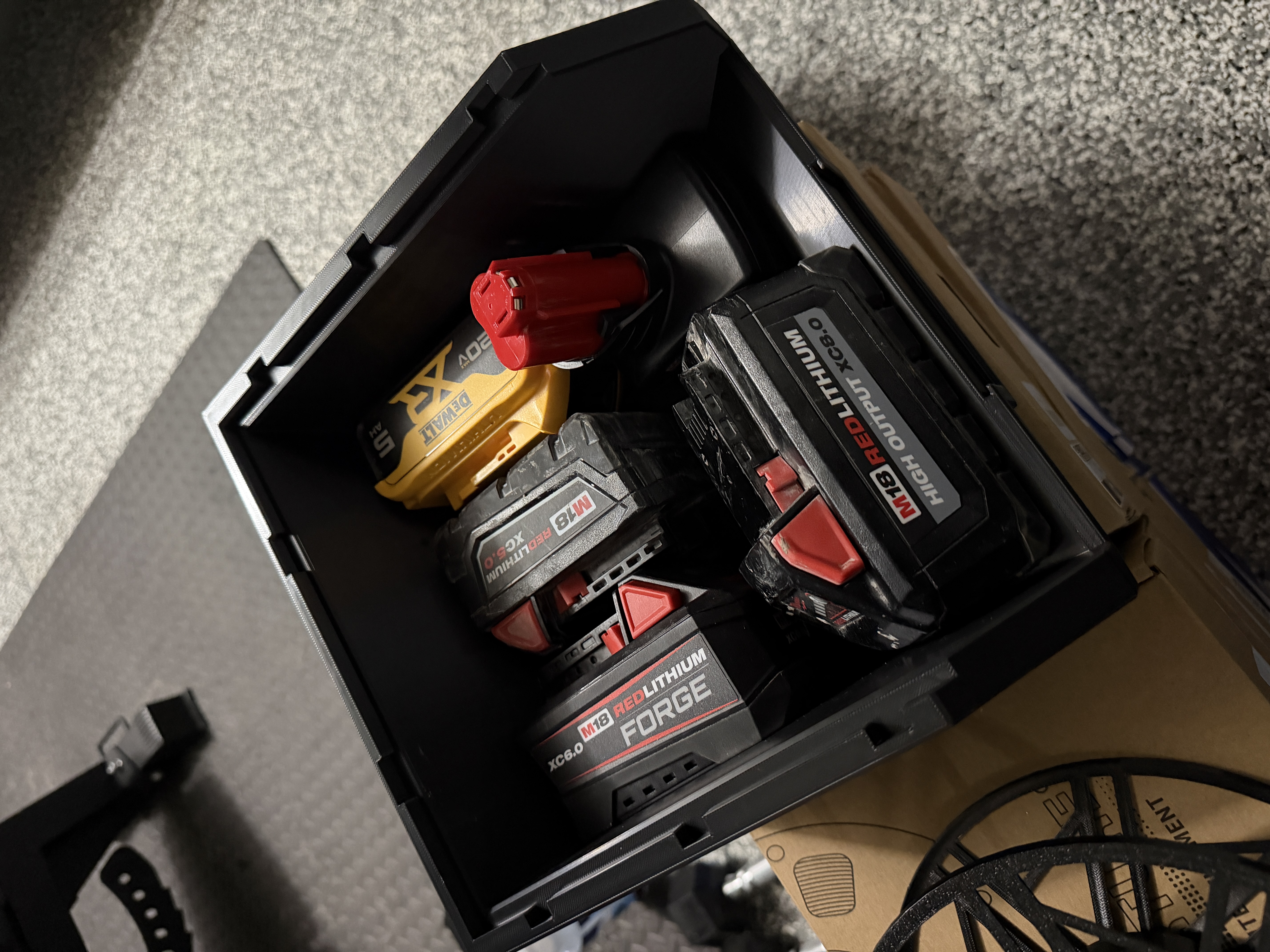 Miniatura 5 do modelo 3D Storage Bin