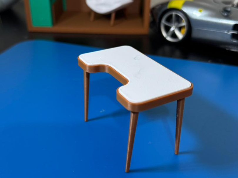 Minature table multi colour [NO AMS]