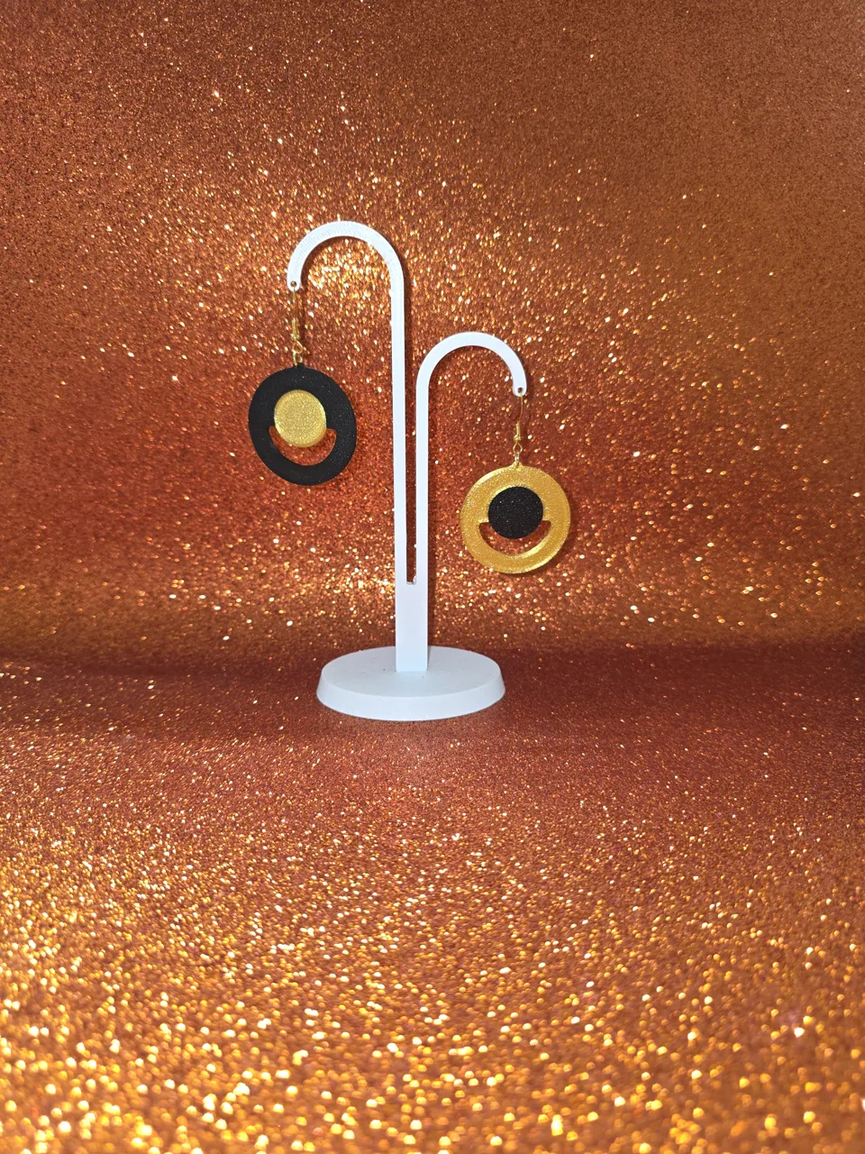 Retro earrings view 3