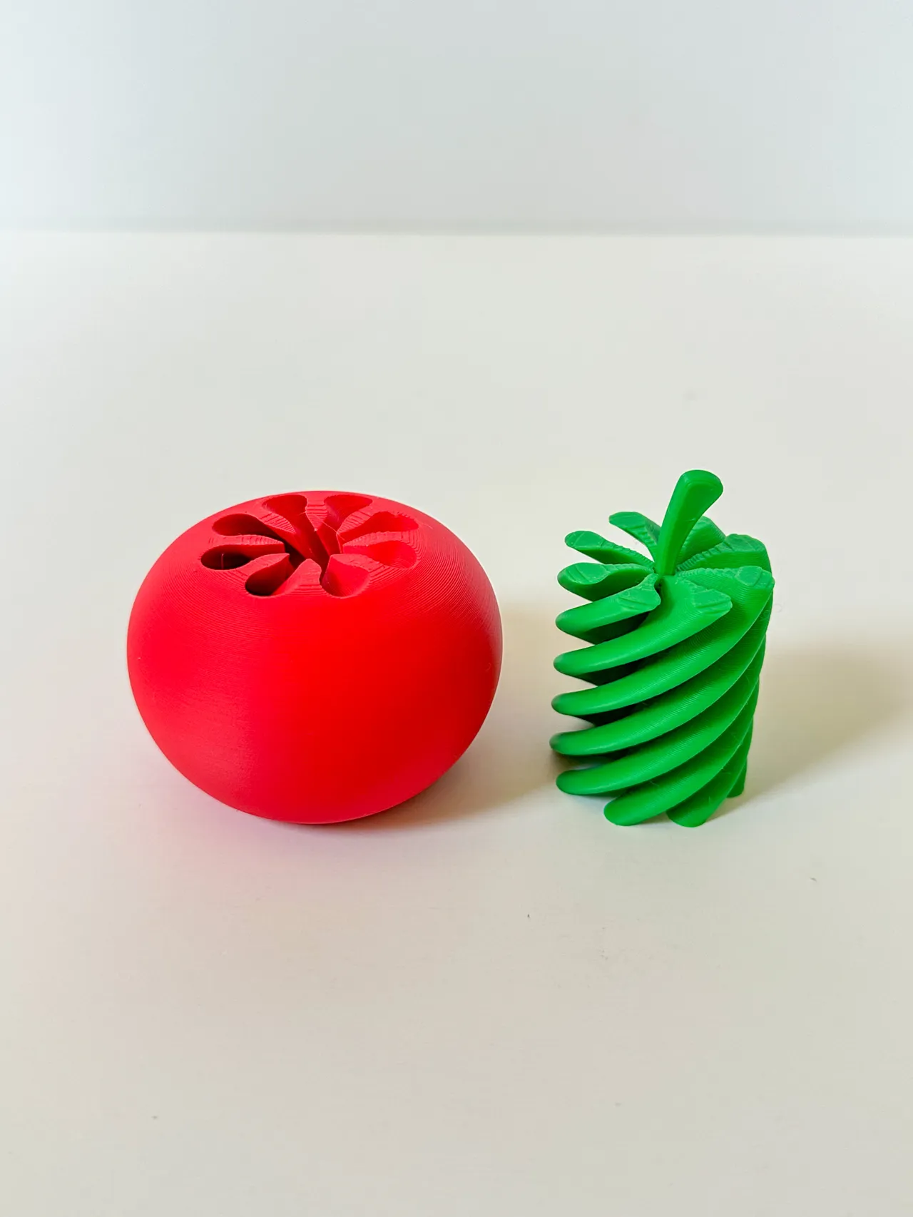 Pasta Playset: Tomato Twist Fidget view 4