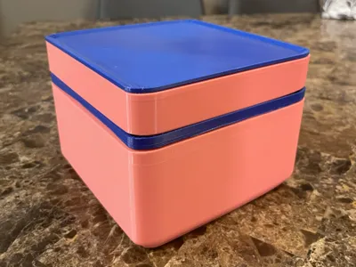 Stackable storage box 160x160x80 mm
