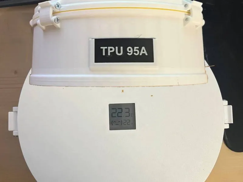 Spool box storage with xiaomi Hygrothermograph 2