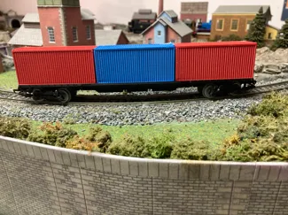 OO Gauge Model Railway - Flat Container Wagon