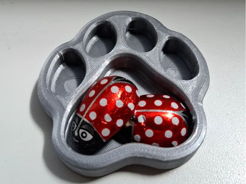 paw-shaped bowl