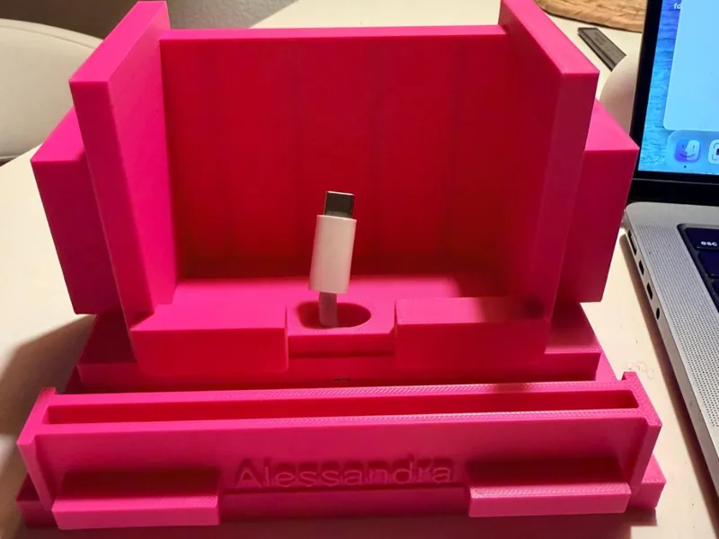 Porta cellulare carica batteria NOME MODIFICABILE