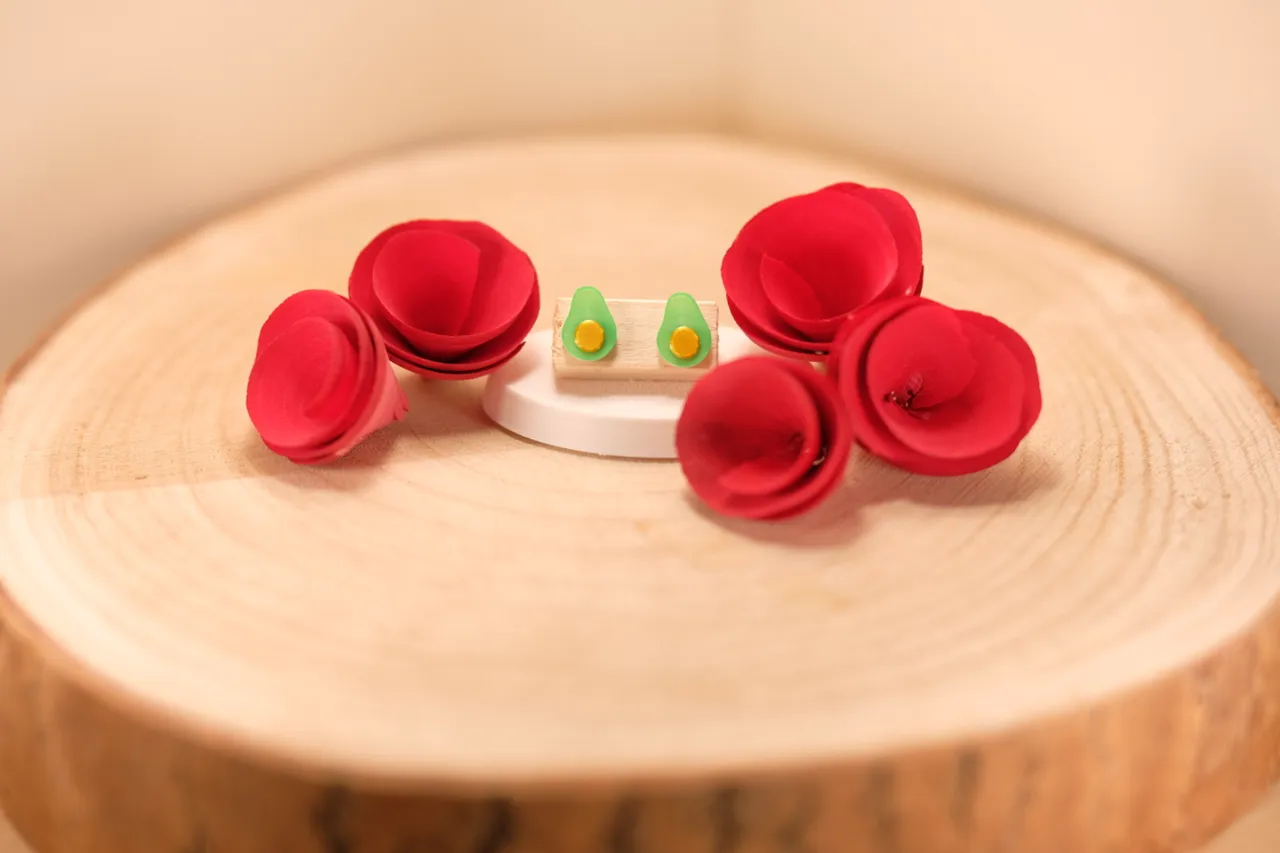 Avocado earrings - stud and pendants view 3