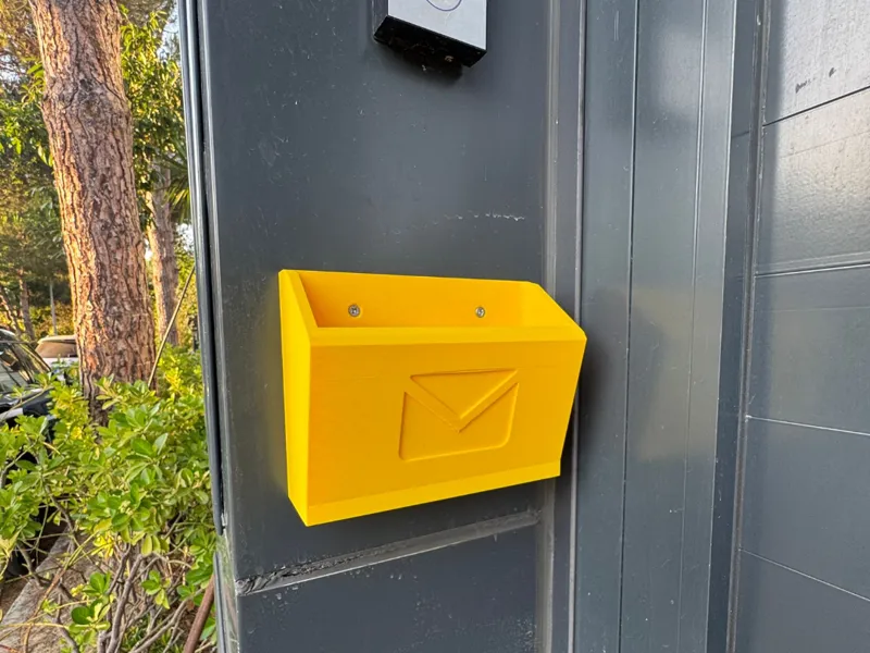 Small Mailbox 
