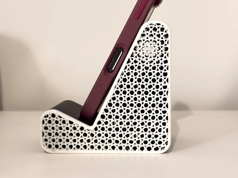 Customisable Phone Stand – Pattern-Based Design