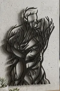 Sculpture couple enlacé racines d'arbre — photo 2