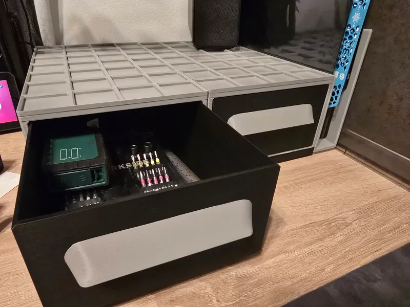Gridfinity 4x7 desk drawer