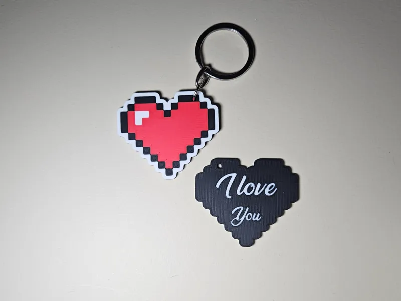 Pixel heart keychain 