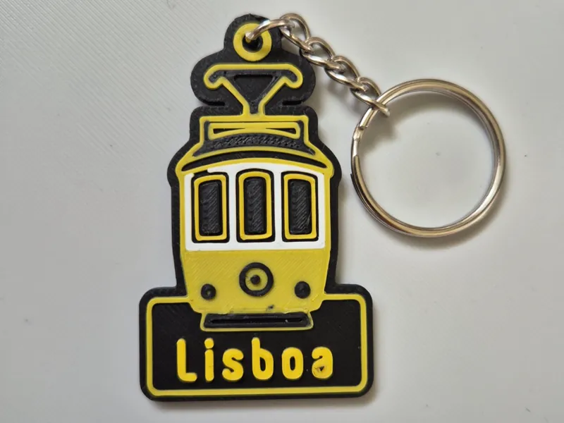 Lisboa tram keychain 