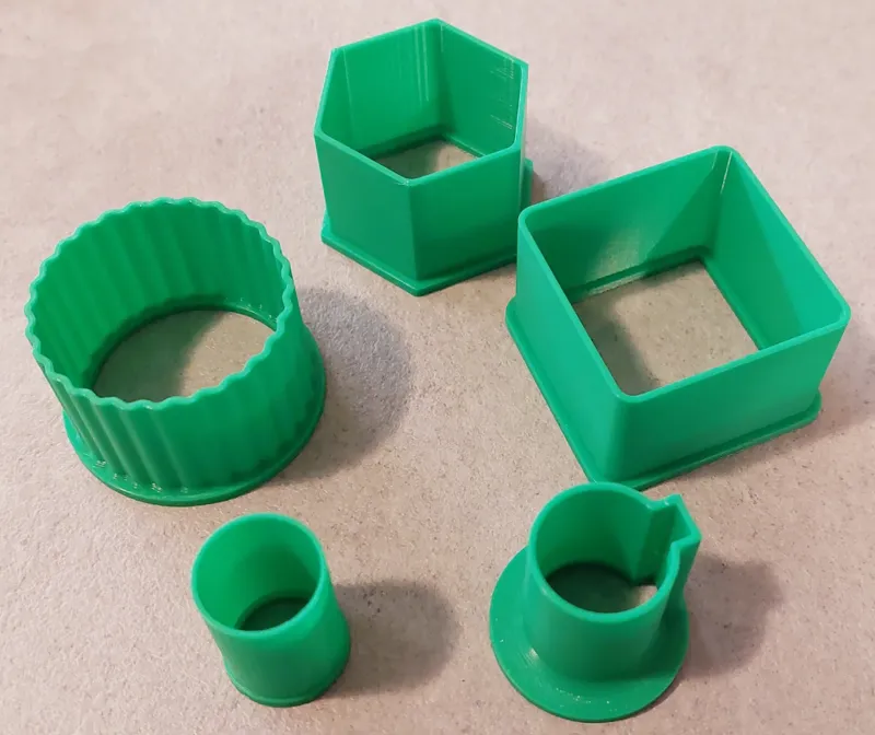 Simple cookie cutter (vykrajovátka)