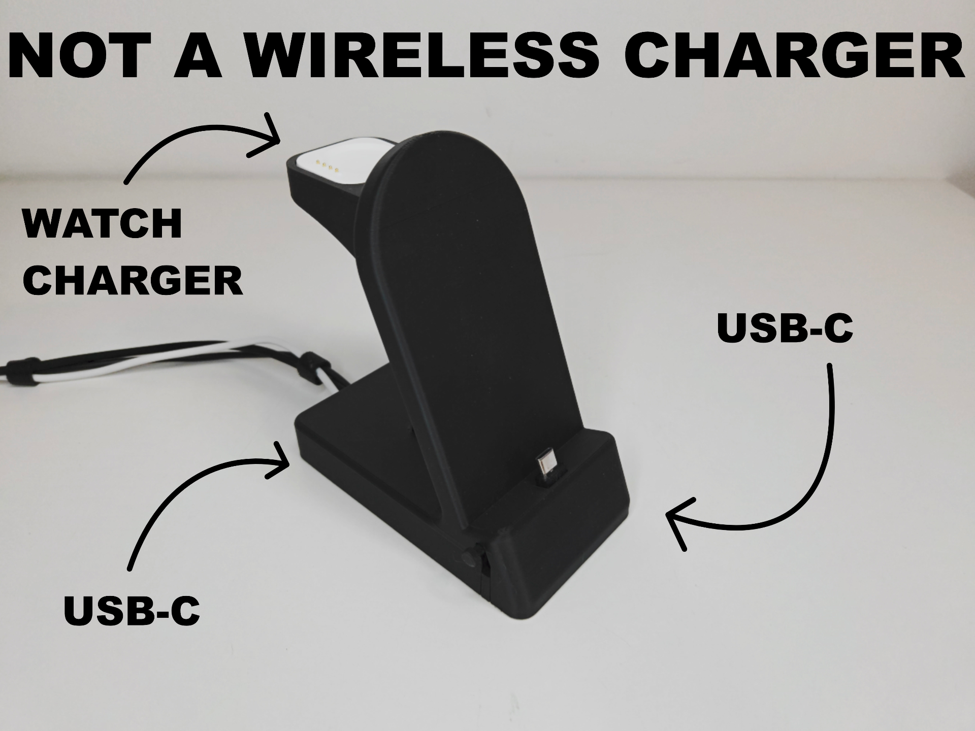 NOT A WIRELESS CHARGER 3‑in‑1 dock (no magsafe)