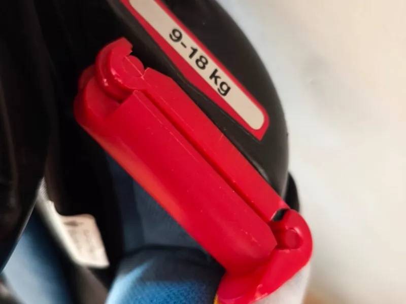 child seat belt holder part