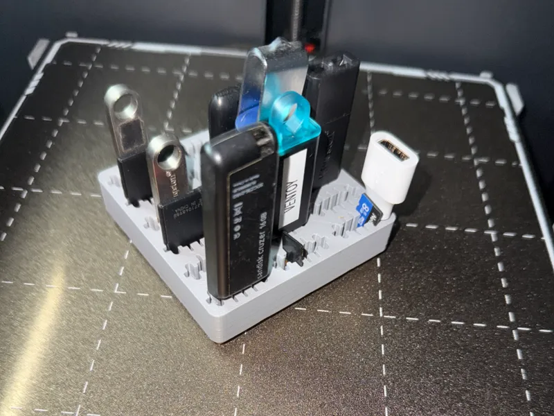 Universal Drive Gridfinity Holder