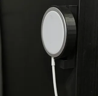 Magsafe removable wall mount